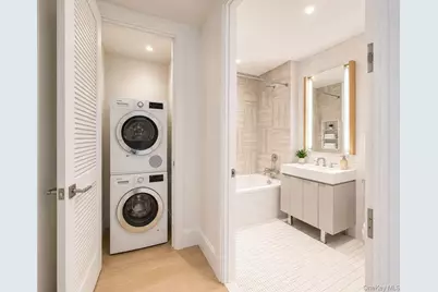 2218 Jackson Avenue #1006, Long Island City, NY 11101 - Photo 25