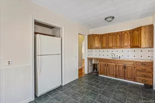 85-12 248th St, Bellerose, NY 11426 - Photo 9