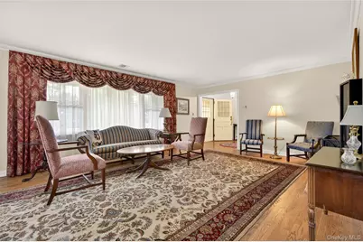 14 Mayfair Drive, Huntington, NY 11743 - Photo 5