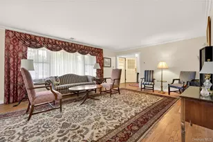 14 Mayfair Dr, Huntington, NY 11743 - Photo 5
