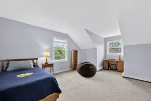 14 Mayfair Dr, Huntington, NY 11743 - Photo 19