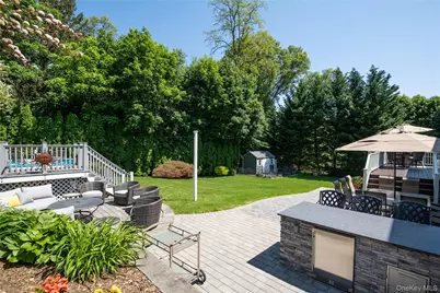 14 Mayfair Drive, Huntington, NY 11743 - Photo 33