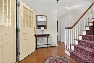 14 Mayfair Dr, Huntington, NY 11743 - Photo 3