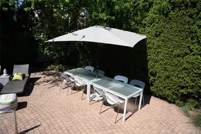 105 Lincoln Road S, Plainview, NY 11803 - Photo 15