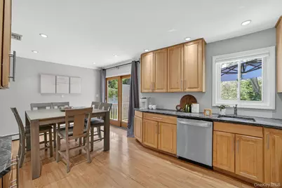 2435 Susan Court, Yorktown Heights, NY 10598 - Photo 9