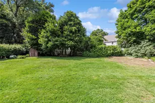 17 Old Orchard Rd, New Rochelle, NY 10804 - Photo 27