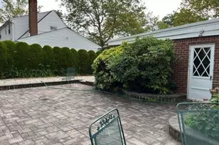 83 Stephan Marc Ln, New Hyde Park, NY 11040 - Photo 21