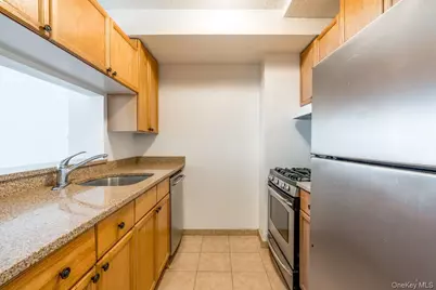 4-74 48th Avenue #4V, Long Island City, NY 11109 - Photo 5