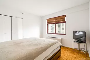 4-74 48th Ave, Long Island City, NY 11109 - Photo 9