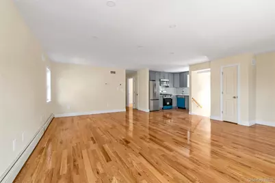 247-13 139th Avenue, Rosedale, NY 11422 - Photo 9