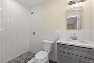 247-13 139th Ave, Rosedale, NY 11422 - Photo 5