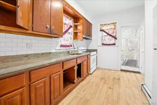 4384 Carpenter Ave, Bronx, NY 10466 - Photo 7