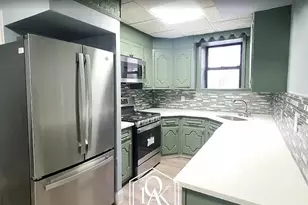 384 2nd St, Brooklyn, NY 11215 - Photo 3
