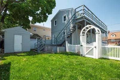 459 Roquette Avenue, Floral Park, NY 11001 - Photo 15