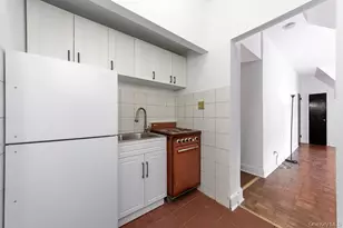 10 Station Square, Forest Hills, NY 11375 - Photo 7