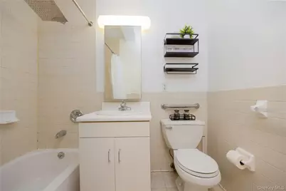 2023 Belmont Avenue #5C, Bronx, NY 10457 - Photo 11
