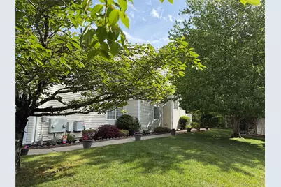 252 Barn Swallow Court, Manorville, NY 11949 - Photo 3