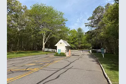 252 Barn Swallow Court, Manorville, NY 11949 - Photo 7