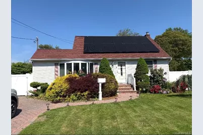 8 Wantagh Avenue, East Islip, NY 11730 - Photo 1