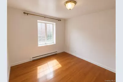 35-06 Leavitt Street #4F, Flushing, NY 11354 - Photo 3