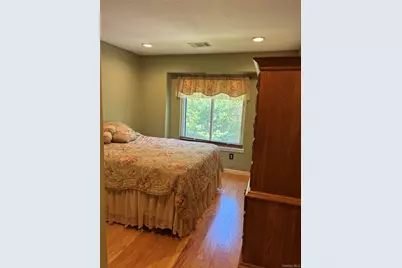 1006 Skyline Drive, Coram, NY 11727 - Photo 23