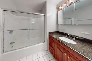 248 Lake Pointe Dr, Middle Island, NY 11953 - Photo 9