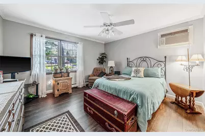 53 Mobrey Lane, Smithtown, NY 11787 - Photo 17