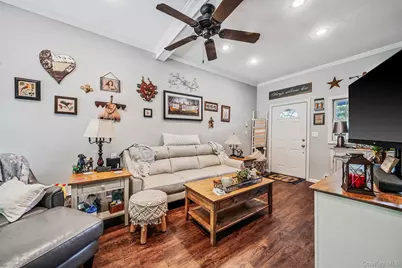 53 Mobrey Lane, Smithtown, NY 11787 - Photo 13