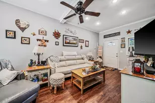 53 Mobrey Ln, Smithtown, NY 11787 - Photo 13