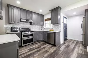582 Washington Ave, West Hempstead, NY 11552 - Photo 9