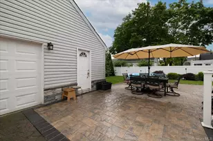 582 Washington Ave, West Hempstead, NY 11552 - Photo 23