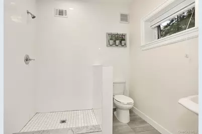 272 Quaker Road, Pomona, NY 10970 - Photo 15