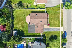 33 Brilner Dr, Smithtown, NY 11787 - Photo 29