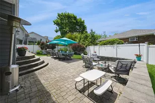 3881 Miller Pl, Levittown, NY 11756 - Photo 27