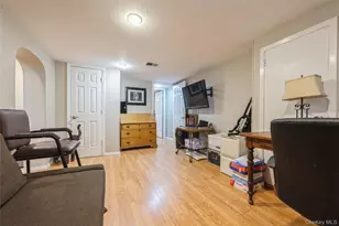3881 Miller Pl, Levittown, NY 11756 - Photo 25