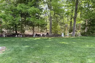 251 Barn Swallow Ct, Manorville, NY 11949 - Photo 21
