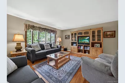6 Colonial Drive, New City, NY 10956 - Photo 5