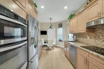 9 Windwatch Drive, Hauppauge, NY 11788 - Photo 27