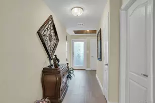 9 Windwatch Dr, Hauppauge, NY 11788 - Photo 9