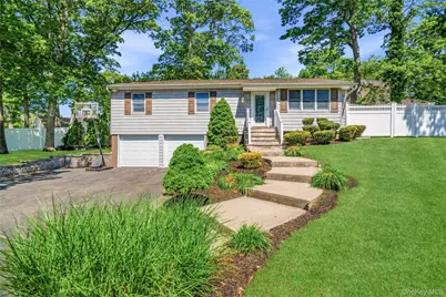 4 Olive Court, Farmingville, NY 11738 - Photo 1