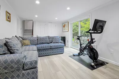 305 Stratton Road, New Rochelle, NY 10804 - Photo 25