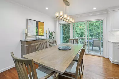 305 Stratton Road, New Rochelle, NY 10804 - Photo 7