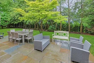 305 Stratton Road, New Rochelle, NY 10804 - Photo 29