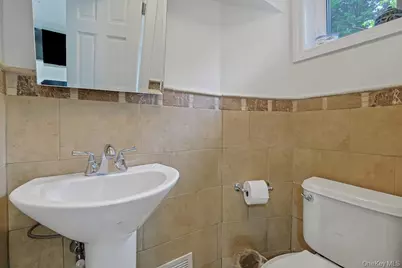 305 Stratton Road, New Rochelle, NY 10804 - Photo 27