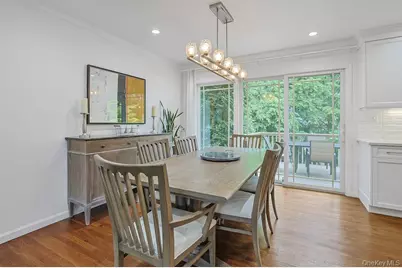 305 Stratton Road, New Rochelle, NY 10804 - Photo 9