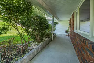 25 Jody Ln, Yonkers, NY 10701 - Photo 37