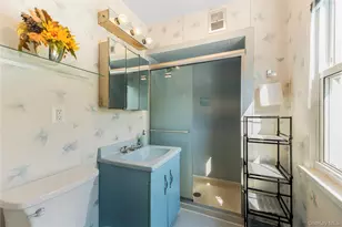 25 Jody Ln, Yonkers, NY 10701 - Photo 15