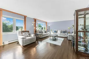 25 Jody Ln, Yonkers, NY 10701 - Photo 5
