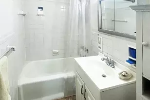 142-05 Roosevelt Ave, Flushing, NY 11354 - Photo 7