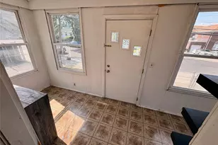 2910 Baisley Ave, Bronx, NY 10461 - Photo 13